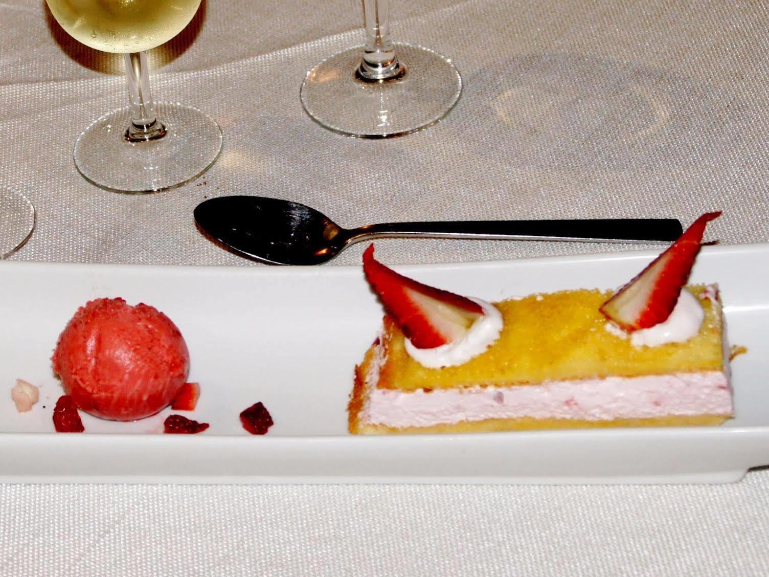 Logis Hotel-Restaurant Les Collines 59 Route Des Cretes Cublac Exteriör bild